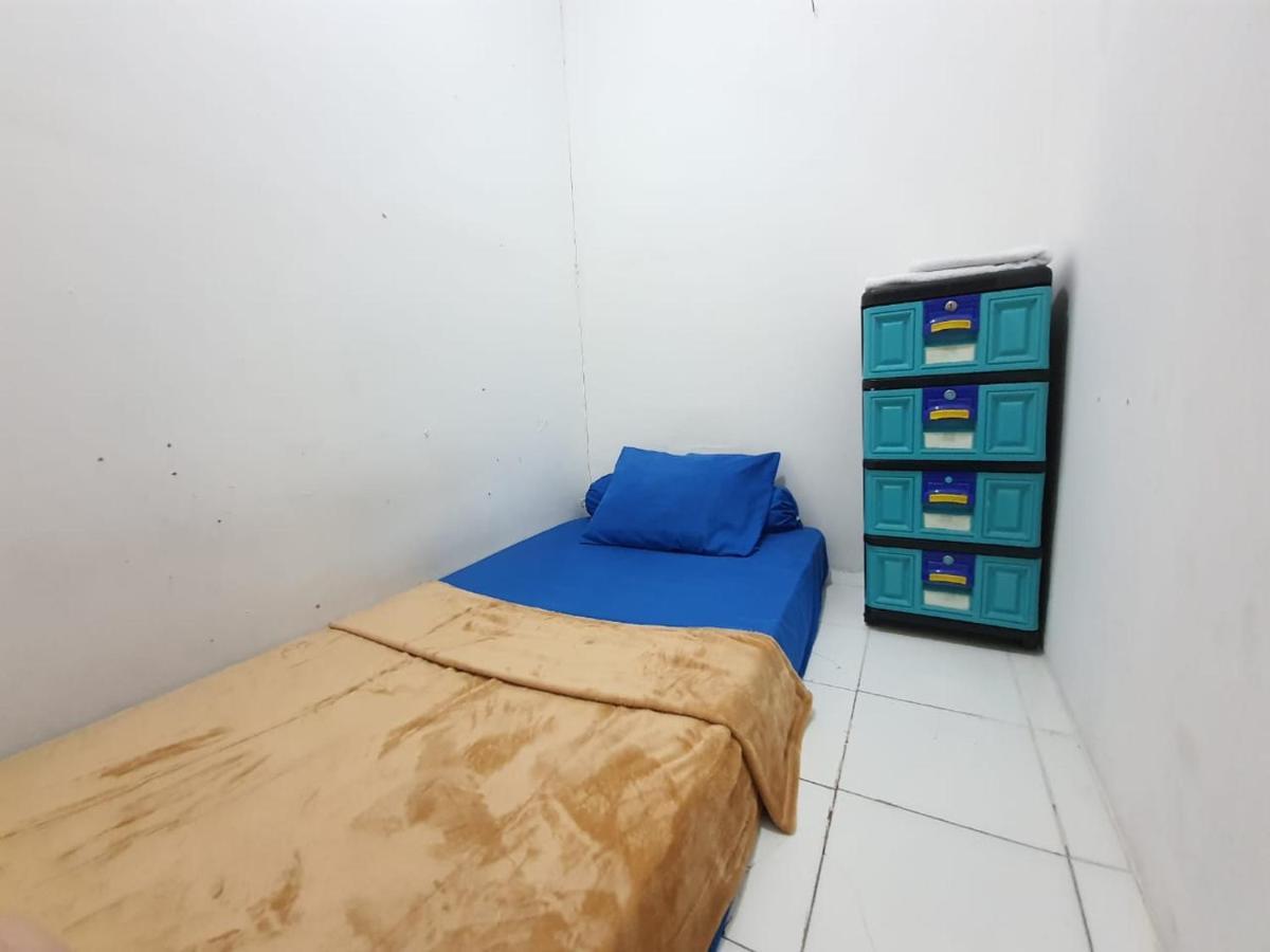 Chrysant Hotel Elok By Idh Jakarta Bagian luar foto